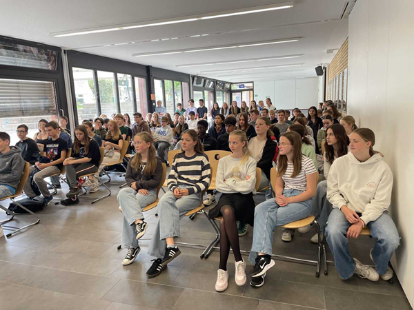 Vortrag im Aufenthaltsraum