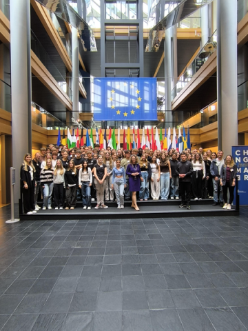 FAG-Zehner im Europaparlament in Straßburg