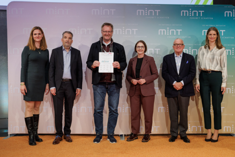 Ehrung für die "Mintfreundliche Schule" (Foto: Jan Potente)